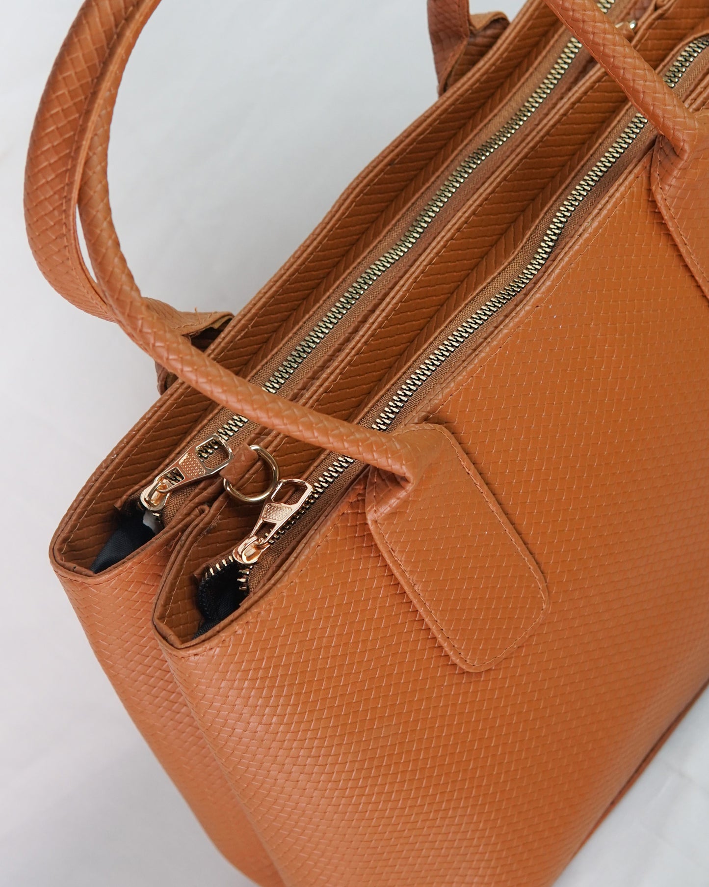 Textured Classic Tote Bag – Tan Brown