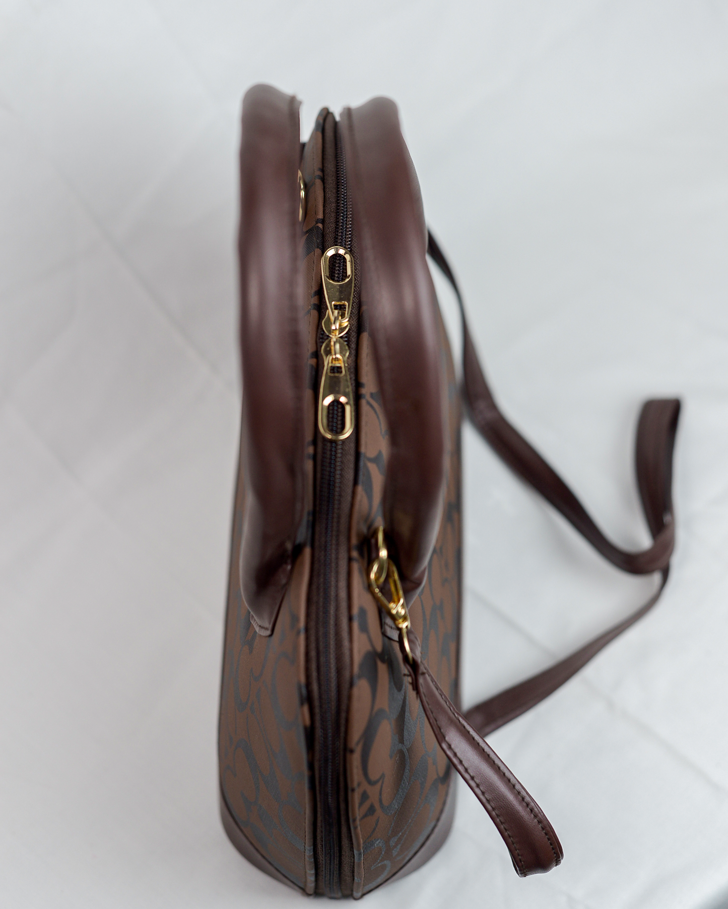 C Mid-Size Tote Bag (Brown)