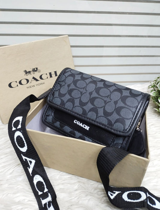 New C Belt Crossbody Handbag (Black)